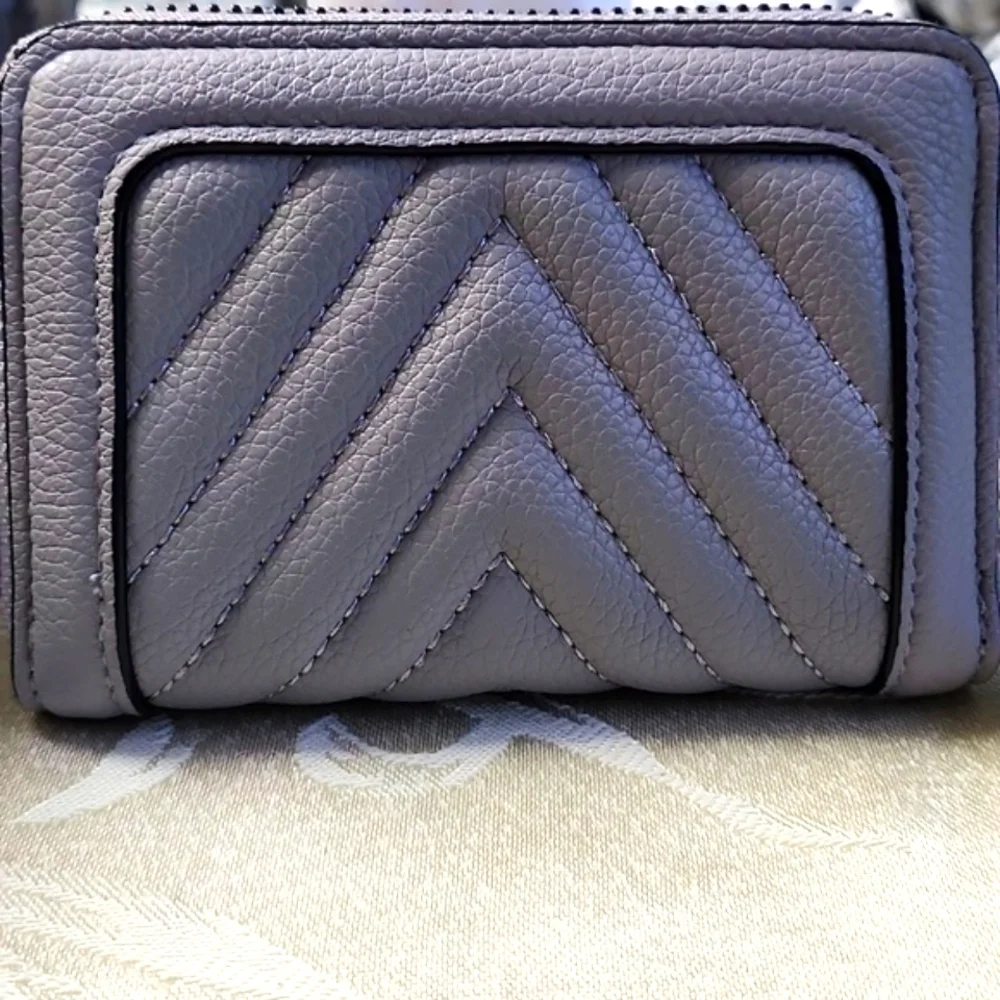 Victoria's Secret Charcoal Quilted Wallet!  BRAND NEW! - Picture 2 of 4